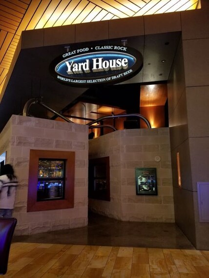 Yard House-5